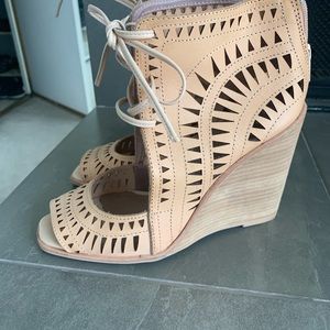 Jeffrey Campbell size 7.5 heel